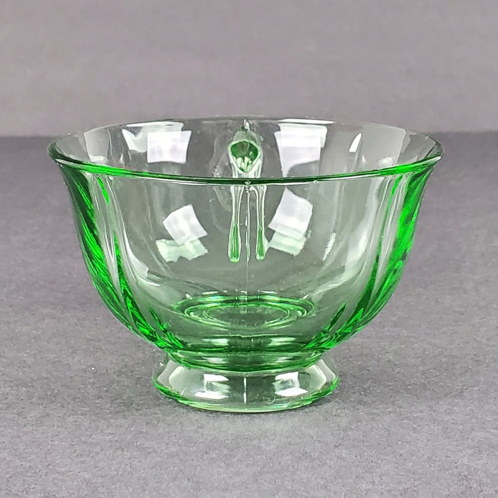 Vintage Green Uranium Glass Teacup Paneled Depression Glass Footed Glows UV - Picture 5 of 10
